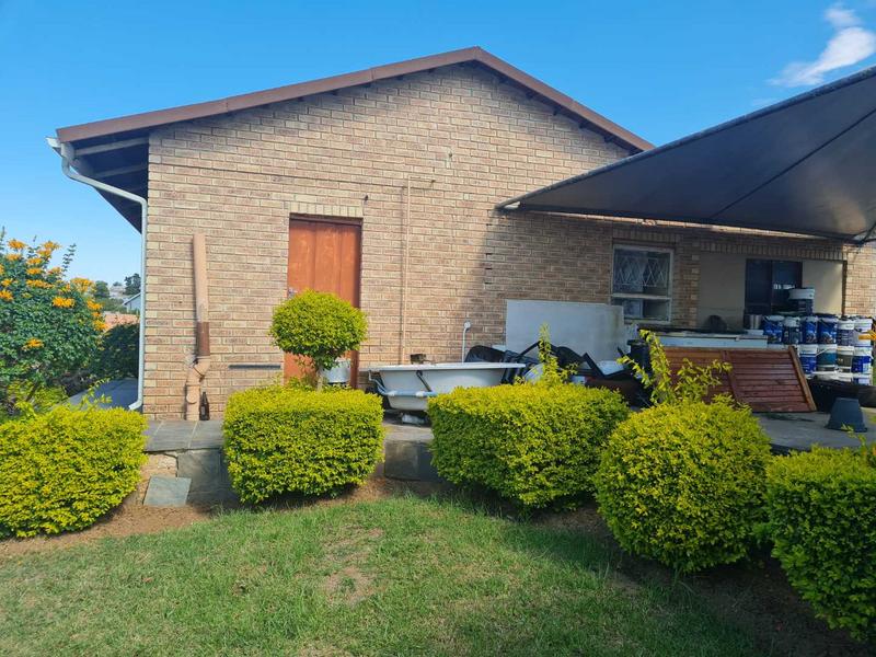 6 Bedroom Property for Sale in Southernwood Eastern Cape